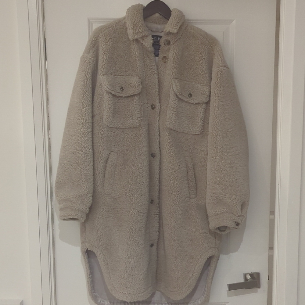 GAP Recycled Polyester Shell Jacket